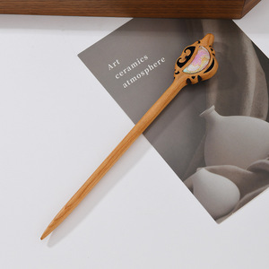 Pasador de pelo de madera de melocotón con brocado Song, de doble cara, un accesorio tradicional chino del patrimonio cultural inmaterial, hecho a mano, nuevo. - Product Image 3