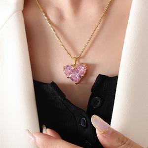 Orecchini in acciaio inossidabile placcato oro 18 carati con ciondolo a forma di cuore d'amore con zirconi orecchini in acciaio al titanio con collana rosa grossa - Product Image 6
