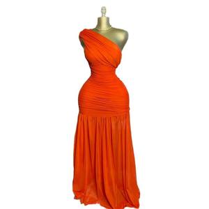 Meilleures ventes : Vêtements féminins européens et américains – Nouvelle collection automne 2025 – Robe fourreau <span class=keywords><strong>amincissante</strong></span> à col épaule, taille haute, style doux et frais - Product Image 5