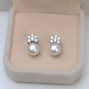 Pendientes de Plata S925 Wenchi con Perlas de 9-9.5 mm, Diseño Simple y Versátil, Modelo 15547, China - Product Image 1