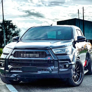 Toyota Hilux Rocco 21-25 4x4 Off Road Grille Sport GR Version Modification du pare-chocs avant Noir brillant Noir mat - Product Image 2