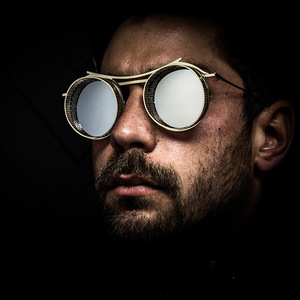 Sunway Eyewear European American Retro Mens Steampunk <b>Round</b> Hollow Out Metal <b>Sunglasses</b> Gradient - Product Image 2