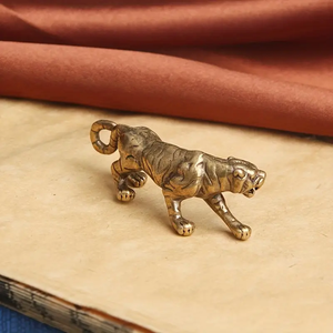 Messing Tiger Skulptur, dekorative Vintage-Stil Figur für Wohnzimmer, Indoor Tabletop Decor - Product Image 3