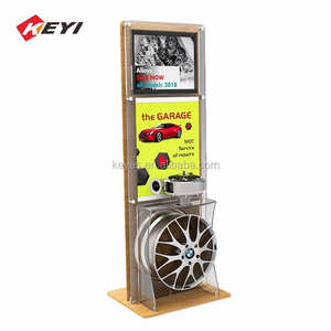 Support d'exposition de jantes <span class=keywords><strong>en</strong></span> <span class=keywords><strong>bois</strong></span> avec écran LCD, design personnalisé pour l'intérieur des salles d'exposition automobiles - Product Image 1