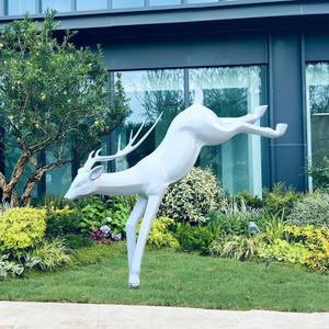 Sculpture en fibre de verre de cerf blanc, motif animal sautant, pour aménagement paysager extérieur, décoration de parcs et places publiques - Product Image 3