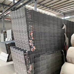 Tuile de toiture en résine ASA PVC colorée, tuile de toiture en plastique enduite ASA, tuile de toiture en résine ASA vernie - Product Image 1