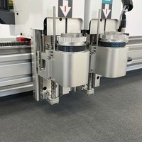 Machine de découpe de cuir à couteau oscillant CNC haute vitesse pour chaussures, sacs et matériaux de rembourrage