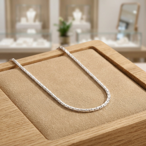 Collier élégant en argent fin plaqué rhodium, style unisexe, pour la mode quotidienne, les fêtes et les occasions spéciales - Product Image 4