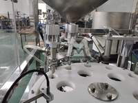 Machine de remplissage automatique de bouteilles de déodorant de bâton de tube de liquide de corps de rouleau