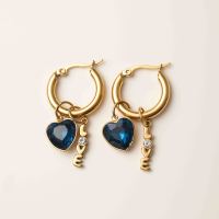 EDGE Boucles d'oreilles créoles en acier inoxydable plaqué or, élégantes, avec breloque lettre en cristal bleu cœur, style romantique et tendance, vente en gros