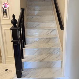 Escalier en <span class=keywords><strong>marbre</strong></span> blanc naturel personnalisé avec marches décoratives en pierre pour une résidence haut de gamme, <span class=keywords><strong>marbre</strong></span> blanc Volakas pour escaliers - Product Image 3