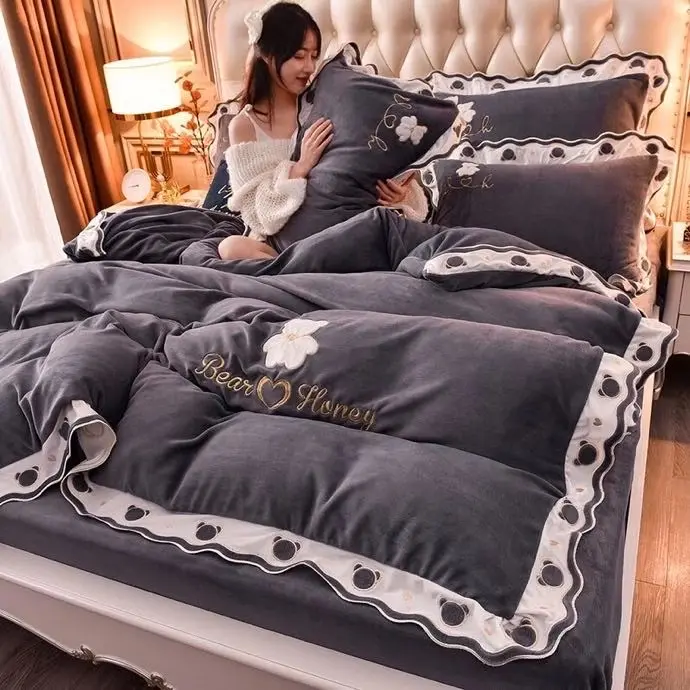 Atacado fábrica de Bordados Grosso Flanela Bonito Capa de Edredão Set Conjunto de Cama Para O Inverno