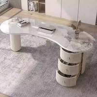 Bureau de direction minimaliste de style italien, avec plateau en dalle de roche, idéal pour les salles d'étude, les salons de beauté et les cabinets médicaux.