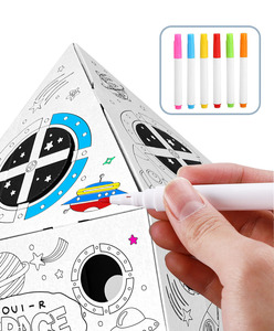 Casetta Gioco in Cartone Ecologica per Bambini, Grande, per Disegnare e Colorare, con Gioco Educativo a Razzo - Product Image 1