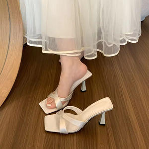 Sandalias elegantes de verano para mujer, estilo retro francés, de tacón alto, con punta abierta y cuadrada, para exteriores. - Product Image 2