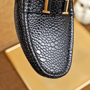 Mocasines de cuero negro repujado para hombre con hebilla metálica, zapatos casuales sin cordones para conducir, hermessing - Product Image 5