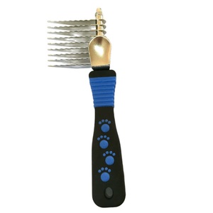 Poignée en plastique Antidérapant D'animal Familier D'impression De Patte de <span class=keywords><strong>Chien</strong></span> Chat Animal Chiot Caniche Noué Longue <span class=keywords><strong>Coupe</strong></span> De Cheveux Peigne Râteau - Product Image 1