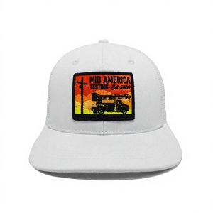 Gorra Trucker Personalizada con Bordado, Estructurada, de 6 Paneles, con Malla Trasera Blanca, para Adultos, de Alta Calidad para Uso Diario al Aire Libre, Hecha en Vietnam - Product Image 1
