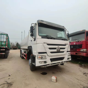 Autocisterna SINOTRUK HOWO, Sicura e Affidabile, Grande Capacità di Carico, Vendita Diretta dalla Fabbrica con Industria e Commercio Integrati - Product Image 4