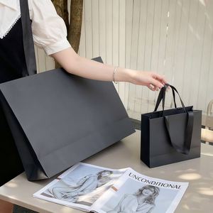 Máquina de Fabricación y Encolado de Bolsas de Papel Kraft Reciclables Ecológicas Personalizadas de Alta Calidad de Marca Propia, Embalaje Eficiente de Lujo - Product Image 3