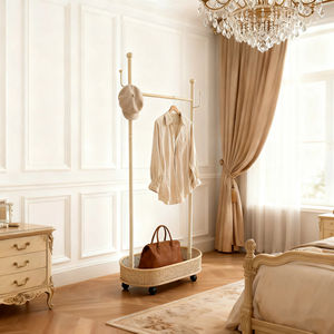 Étagères de placard armoires beiges Porte-<span class=keywords><strong>manteau</strong></span> sur pied en forme de H <span class=keywords><strong>beige</strong></span> avec panier - Product Image 1