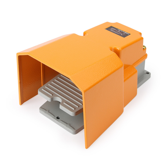 Manufacturer Direct Supply NIN CFS Plastic Foot Switch with Wire IP62 Protection 15A 250V 1NO 1NC