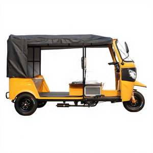 Triciclo a Benzina Motorizzato Chiuso a Tre Ruote, Motociclo Passeggeri Tuk Tuk per Commercio Transfrontaliero, Doppia/Tripla Fila - Product Image 3