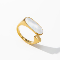 YF2615 Bijoux tendance anti-ternissement, plaqué or 18 carats, acier inoxydable, anneaux ouverts délicats en coquillage blanc pour femmes