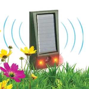 Certificação impermeável Outdoor Solar Energy Animal Control LED Flash Light Ultrasonic Rodent Bird Cat Repeller Rat Repellent