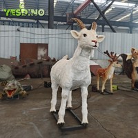 Modèle de chèvre blanche réaliste de qualité supérieure Simulation intérieure très réaliste pour le décor/expositions de centre commercial public à la maison