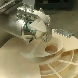 Divisora y Boleadora de Masa Tipo Disco - Peso Ajustable (5-200g), Alta Precisión para Uso en Panaderías Comerciales - Product Image 4