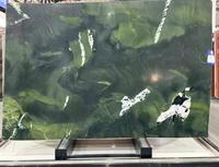 Dalles de quartzite vert Avocatus exotique polies et affûtées pour mur d'accentuation de salon de villa de luxe et meuble-lavabo de salle de bain