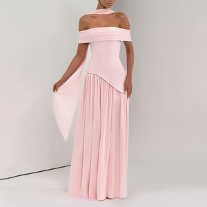 Vestido de noche rosa con hombros descubiertos, plisado asimétrico, largo, con cintura imperio, para eventos formales - Product Image 1
