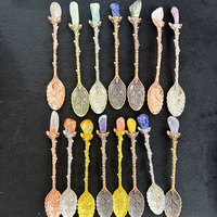 Vente en gros Fait à la main Pierre précieuse de guérison Cristal mixte Gravier Antique Cuillère à café Décoration pour cadeau