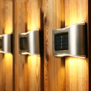 2021 lâmpada solar de parede à prova d'água, luz exterior de parede com indução alimentada por energia solar