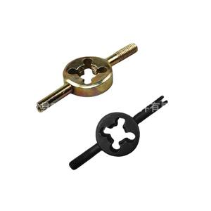 Clé à valve pour pneu, clé à molette métallique, outil à main pour la réparation automobile - Product Image 1