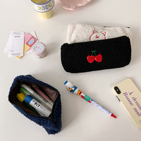 Multifonction mignon étudiant kawaii dessin animé grande capacité école enfants pochette sac boîte cerise peluche trousse à crayons