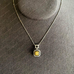 ต่างหูเพชรโมอิสซาไนต์ทรงกลมสีเหลือง รับรองโดย IGI ดีไซน์ทันสมัย สีโรสโกลด์ ไวท์โกลด์ และเยลโลว์โกลด์ เหมาะสำหรับงานหมั้น งานแต่งงาน และงานเลี้ยงต่างๆ - Product Image 4