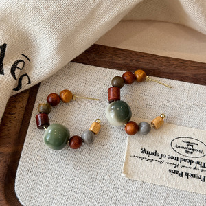 Wholesale Vintage Wooden <b>Stud</b> <b>Earrings</b> Handmade Jewelry <b>Silver</b> Needle C-shaped Wood Beaded <b>Earrings</b> for Women - Product Image 5