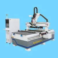 Machine de gravure CNC industrielle à changeur d'outils linéaire - Châssis en profilé aluminium, table de travail en PVC