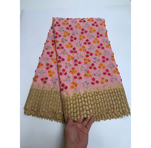 Cordón de <span class=keywords><strong>guipur</strong></span> de alta calidad al por mayor, tela de encaje de algodón, flor bordada, tela de encaje africano, encaje de <span class=keywords><strong>guipur</strong></span> <span class=keywords><strong>con</strong></span> <span class=keywords><strong>piedras</strong></span> para mujer - Product Image 4