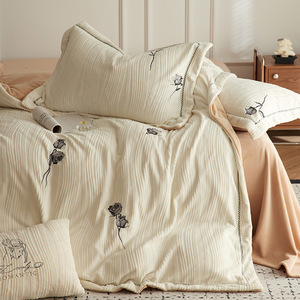 Parure de lit personnalisée de qualité supérieure pour l'automne et l'hiver, style moderne, trois/quatre pièces, 200 fils, garnissage en laine - Product Image 2