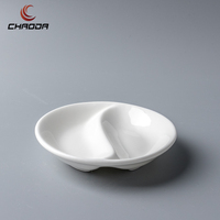 Assiettes en céramique blanches Chaoda en gros, à double compartiment, pour le petit-déjeuner, en porcelaine, pour restaurant