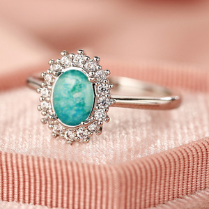 Anello con Zircone Sfumato Naturale per Donne, Gioiello da Dito Elegante e alla Moda - Product Image 3