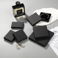 Boîte à bijoux en carton rigide texturé recyclable haut de gamme, vente en gros du fabricant, emballage personnalisé pour colliers et boucles d'oreilles avec estampage