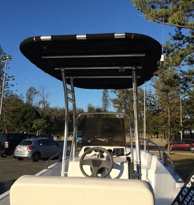 เรือ Pro Plus Center Console พร้อมโครงอะลูมิเนียมเคลือบอโนไดซ์ หลังคา T-Top สีดำหรือสีน้ำเงินกรมท่า รุ่นปี 2024 - Product Image 6