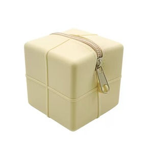 Sac de rangement mini carré créatif en silicone, portable, polyvalent, étanche, pochette à collation en silicone réutilisable et durable – Offre Spéciale - Product Image 4