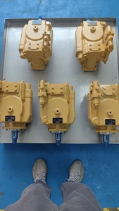 Pompe à engrenages hydraulique pour bulldozer 9T-8346 0R-8503, pompe principale pour bulldozers 57H 8 8A 8SU 8U D8N D8R D8R II D8GC - Product Image 1