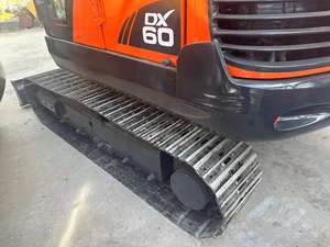 Excavatrice Doosan DX60 d'occasion, grande taille, 6 tonnes, hydraulique, modèle original, vendue à bas prix - Product Image 6