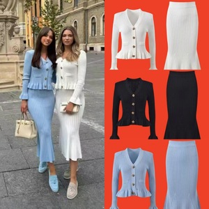 Vêtements pour femmes <span class=keywords><strong>en</strong></span> gros, robe élégante à coupe trapèze, <span class=keywords><strong>ensemble</strong></span> deux pièces, <span class=keywords><strong>haut</strong></span> <span class=keywords><strong>en</strong></span> tricot à manches évasées <span class=keywords><strong>et</strong></span> <span class=keywords><strong>jupe</strong></span> queue de poisson, <span class=keywords><strong>ensemble</strong></span> deux pièces pour femmes - Product Image 1